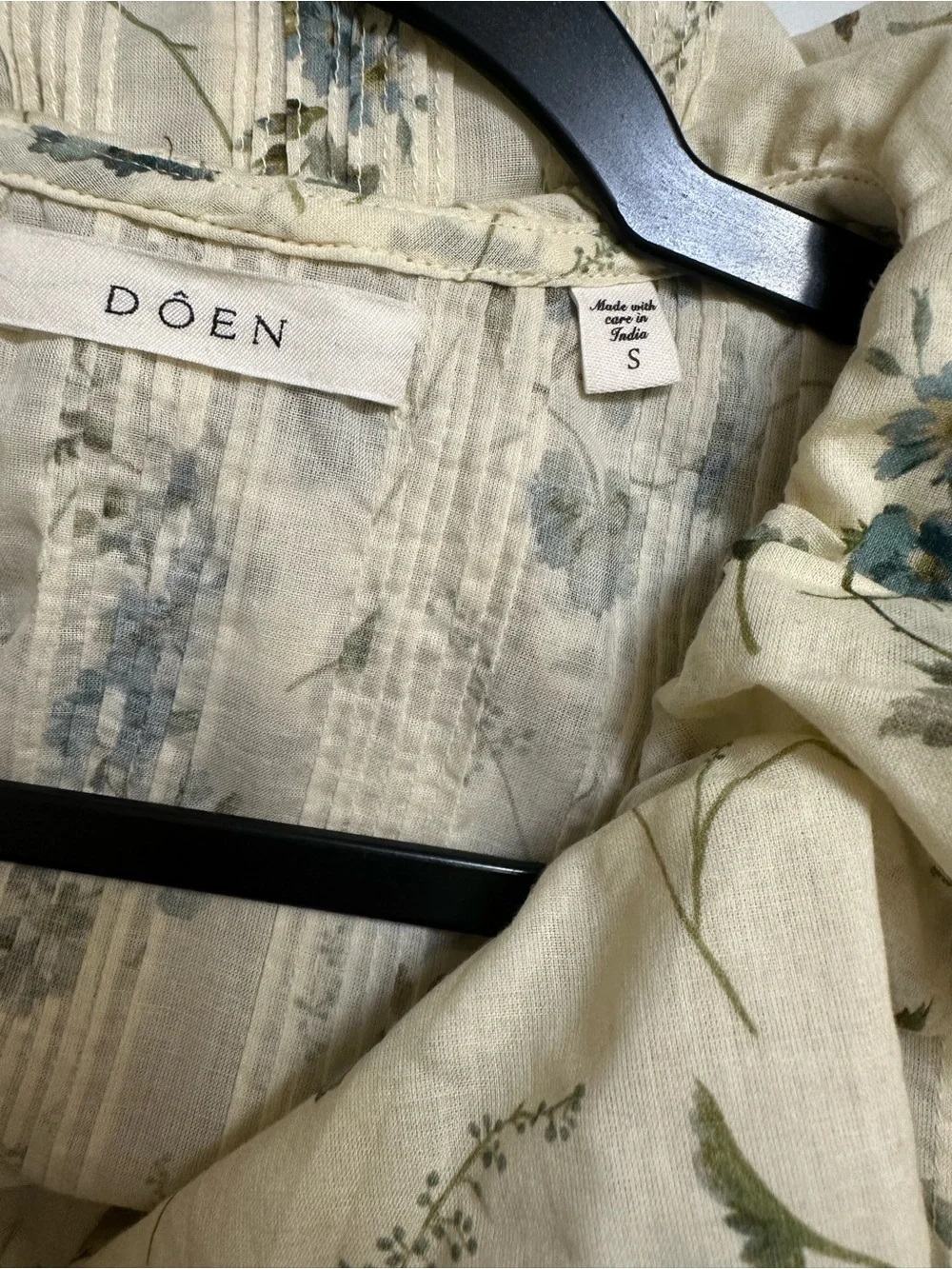 Doen Cream Floral Ruffle Blouse with Blue & Green Accents